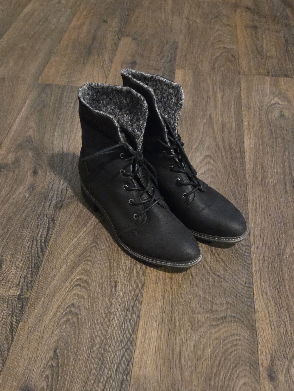 Cliffs Women's Black Lace-Up Faux-Fur Ankle Boots Size 9.5